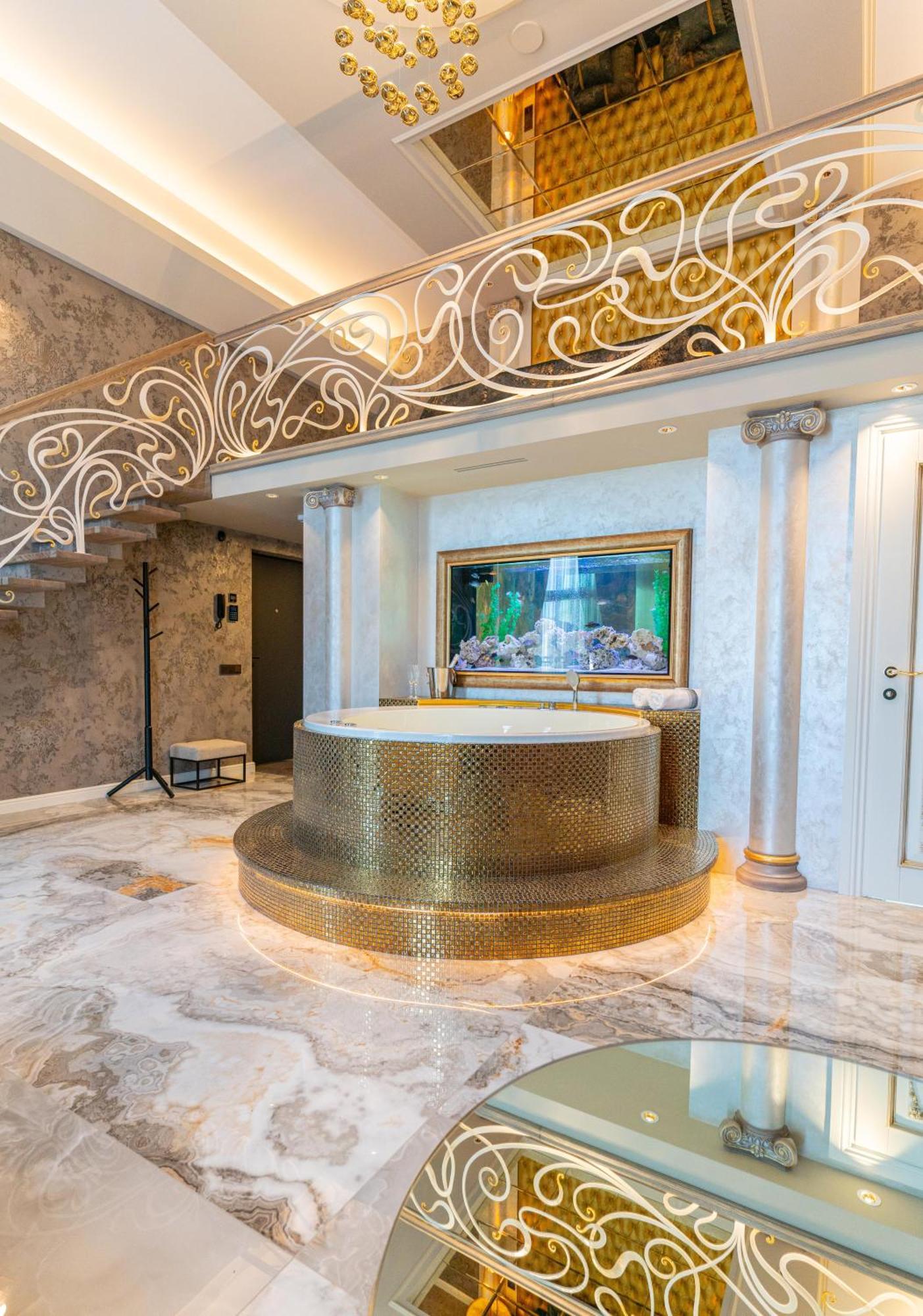 Jacuzzi Exotica Apartment Клайпеда Экстерьер фото