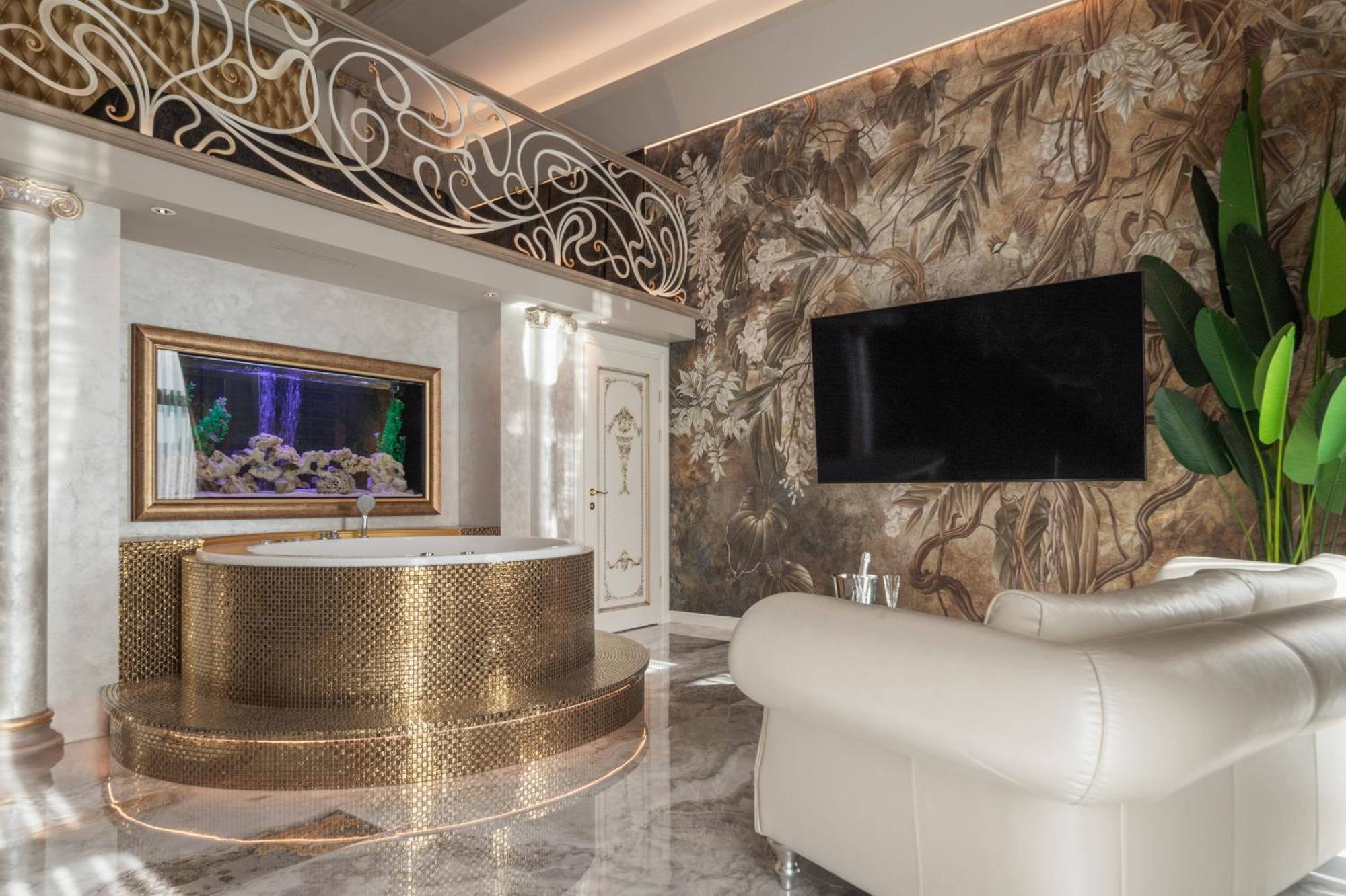 Jacuzzi Exotica Apartment Клайпеда Экстерьер фото